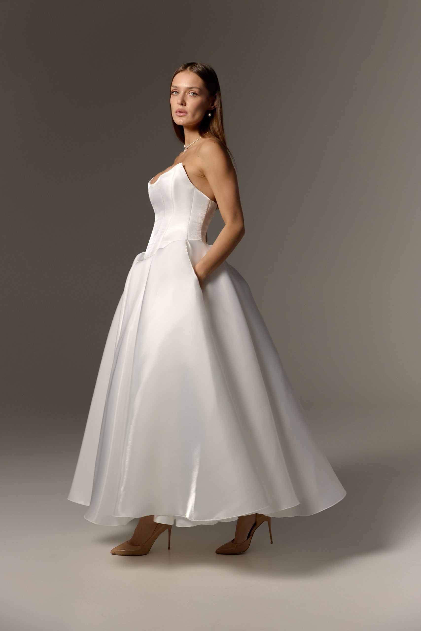 midi civil wedding dress Dress: Off-White Minimalist Simple Bridal Gown – NoireBridalAtelier Women's size:XS Long Sleeve Hot Velvet Customization service is also april 2026