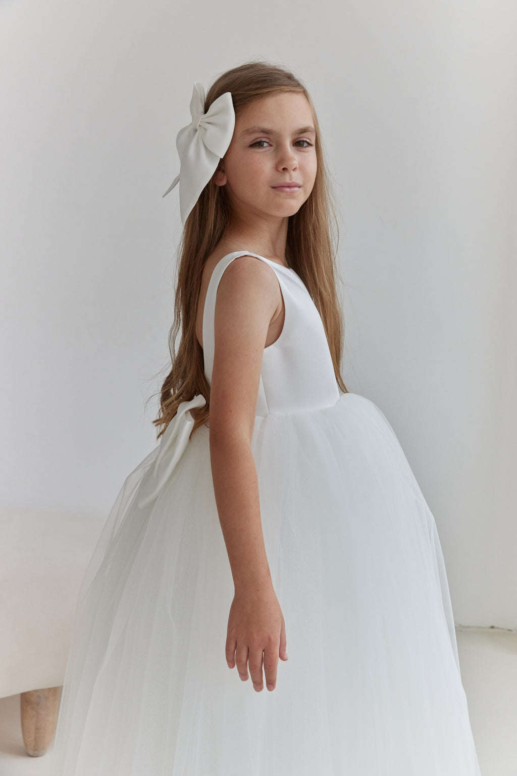 Satin Tulle Flower Girl Dress White Floor Length Holy Communion Gown with Open Back Bow