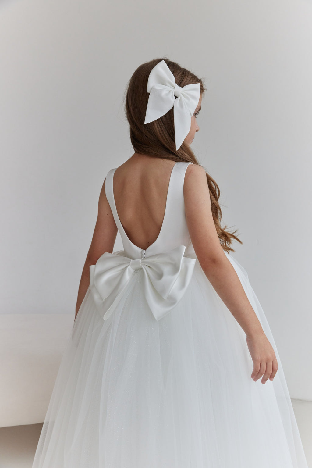 Satin Tulle Flower Girl Dress White Floor Length Holy Communion Gown with Open Back Bow