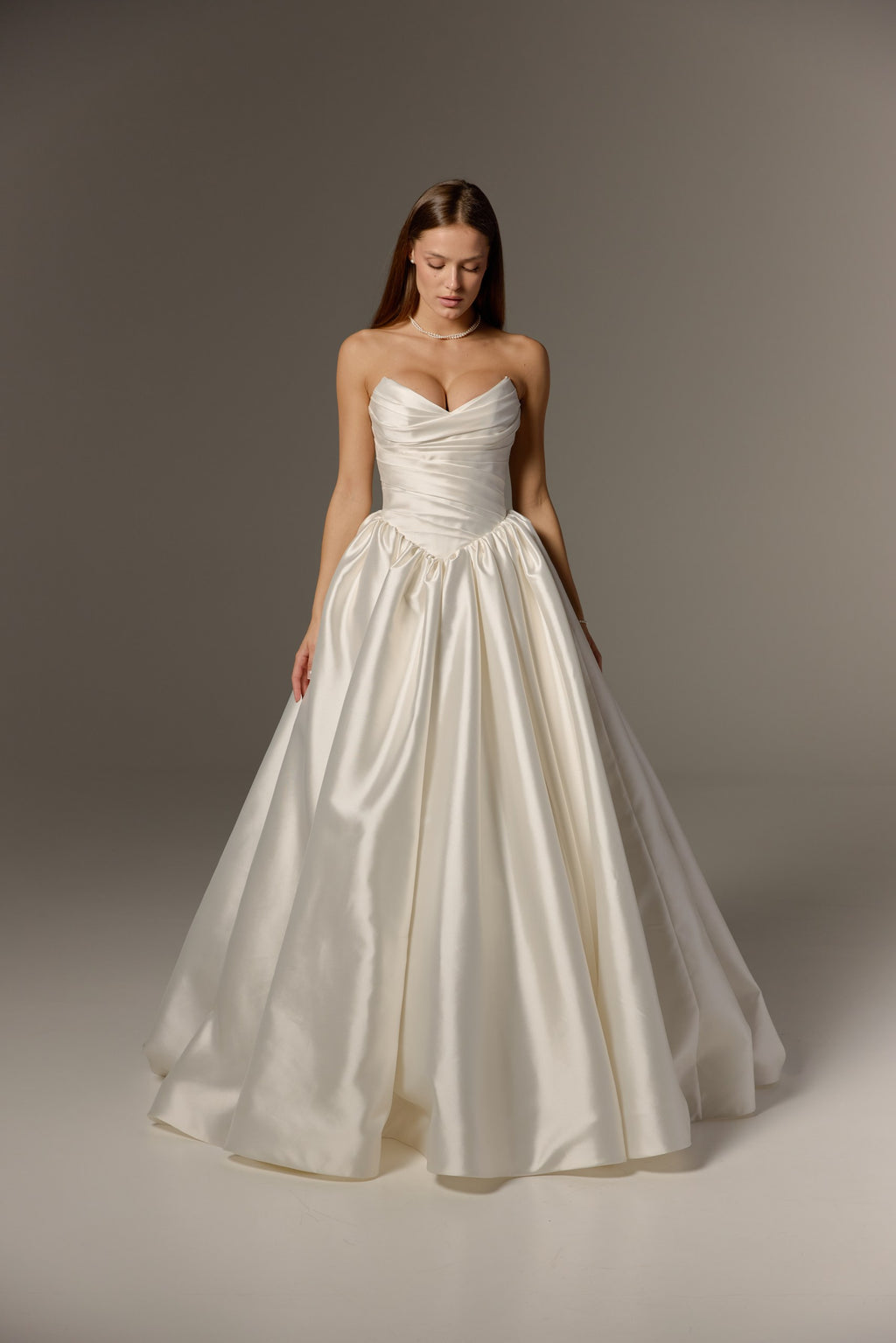 Corset Strapless Ball Gown Mikado Wedding Dress: A-line Bridal Dress with Train
