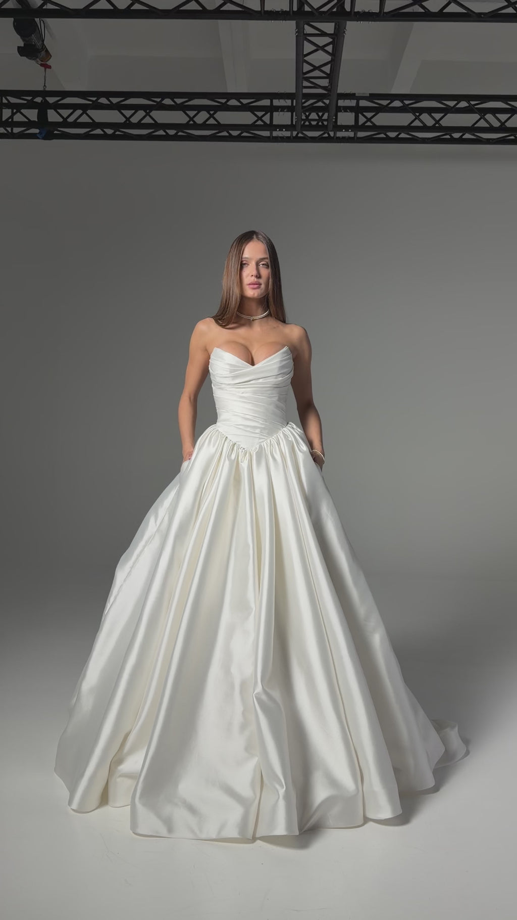Corset Strapless Ball Gown Mikado Wedding Dress: A-line Bridal Dress with Train